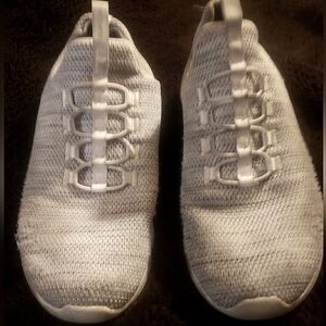 👯‍♂️⭐GET 2 PAIR FOR $10!!⭐ Silver Summit Skechers Air Cooled Memory Foam 9.5